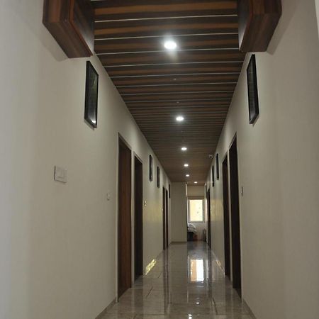 Hotel The Grand Shiva Gondal ภายนอก รูปภาพ