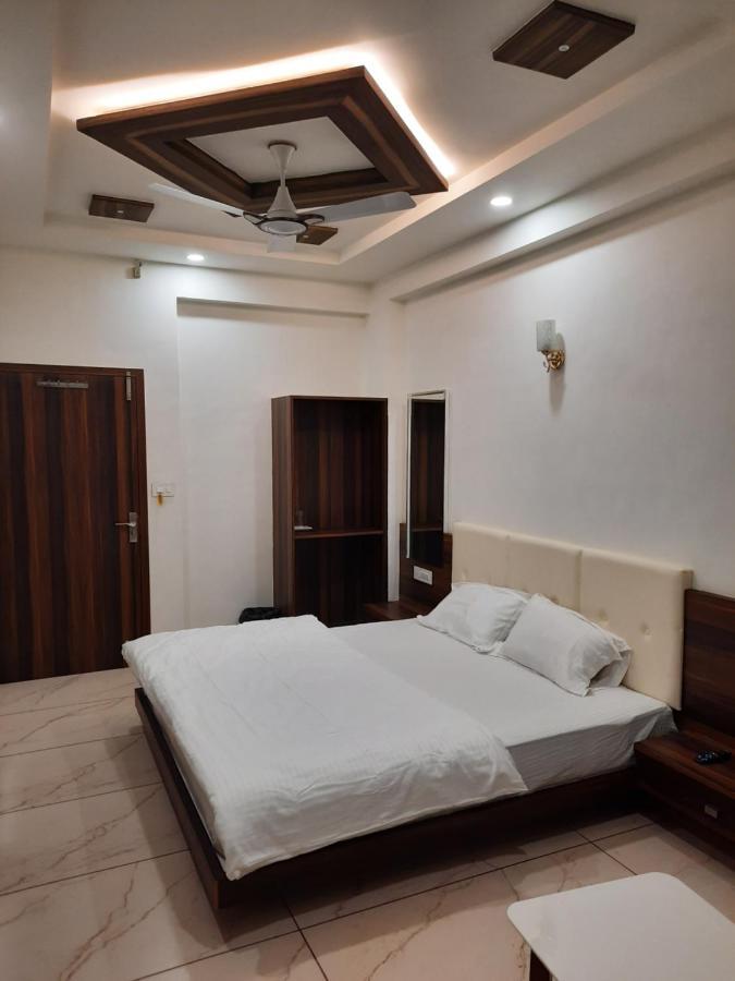 Hotel The Grand Shiva Gondal ภายนอก รูปภาพ